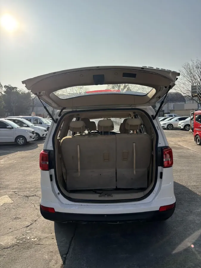2016 BaoJun 730 1.5L 112HP L4 5MT,autocango,china used car exporter,china ev exporter,chinese used car exporter,chinese used ev exporter