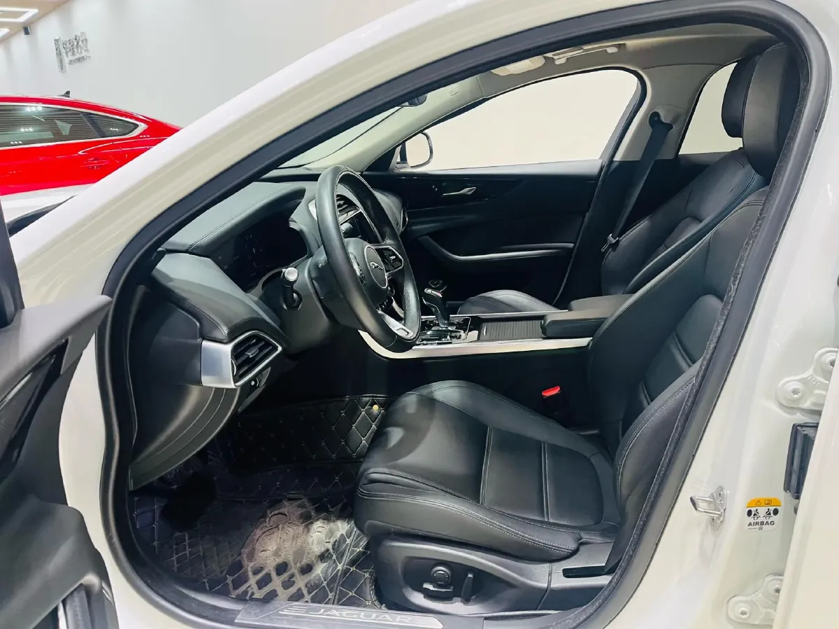 2021 Jaguar XEL 2.0T 250HP L4 8AT,autocango,china used car exporter,china ev exporter,chinese used car exporter,chinese used ev exporter