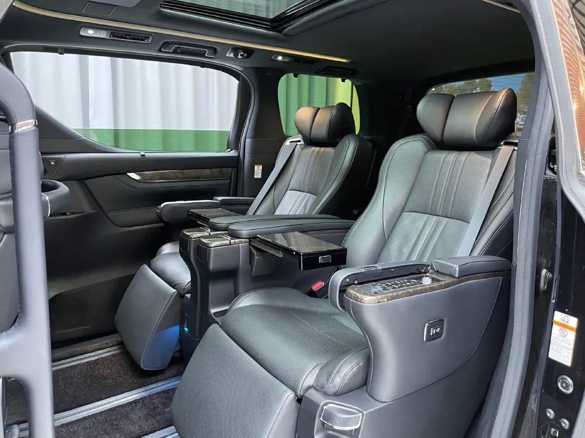 2020 Toyota Alphard 2.5L 117HP L4 E-CVT Hybrid,autocango,china used car exporter,china ev exporter,chinese used car exporter,chinese used ev exporter
