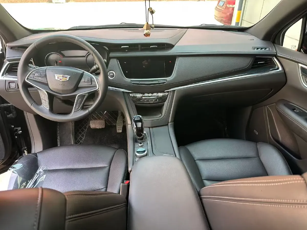 2023 Cadillac XT5 2.0T 237HP L4 9AT,autocango,china used car exporter,china ev exporter,chinese used car exporter,chinese used ev exporter