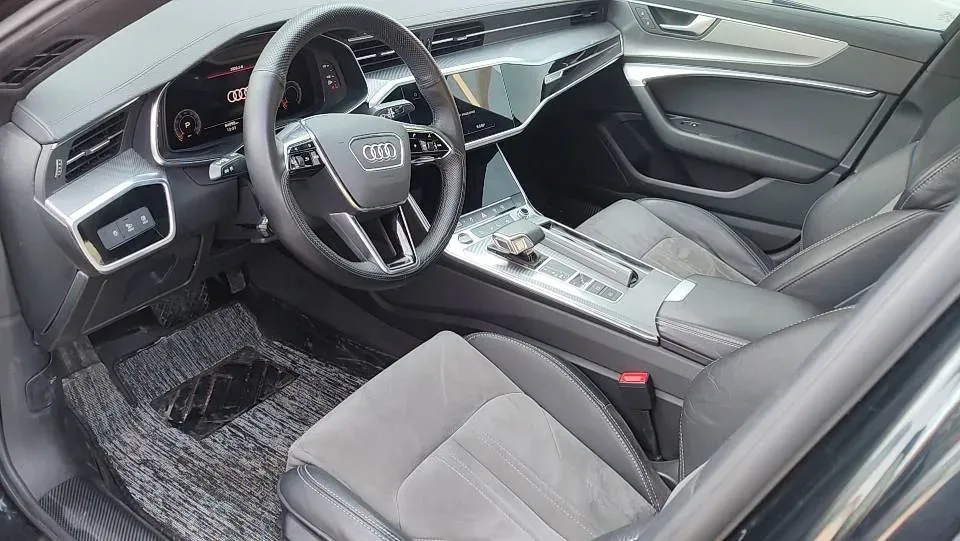 2021 Audi A6L 2.0T 190HP L4 7DCT,autocango,china used car exporter,china ev exporter,chinese used car exporter,chinese used ev exporter