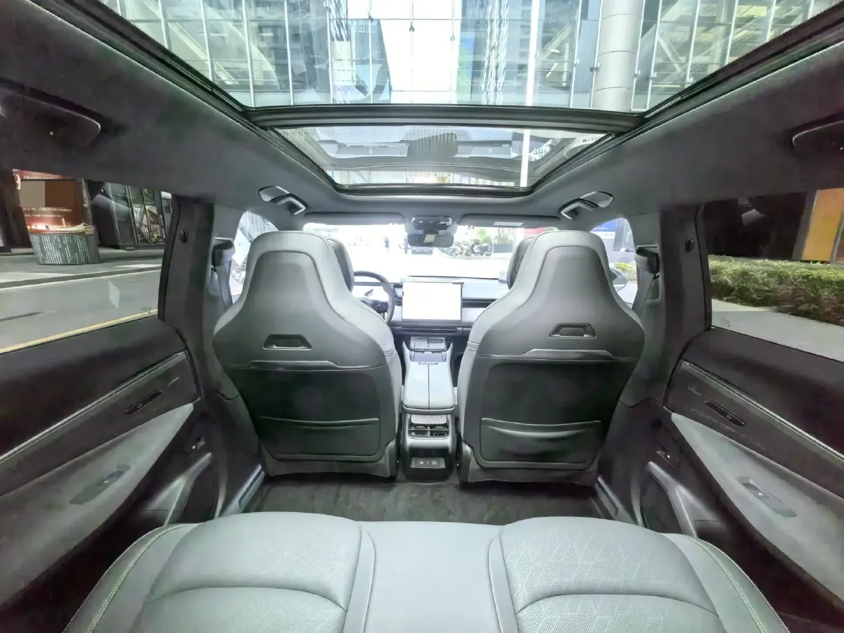 2023 LYNK&CO 08 EM-P 1.5T 163HP L4 3DHT PHEV 21.2KWH,autocango,china used car exporter,china ev exporter,chinese used car exporter,chinese used ev exporter