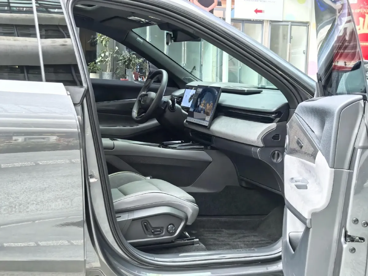 2023 LYNK&CO 08 EM-P 1.5T 163HP L4 3DHT PHEV 21.2KWH,autocango,china used car exporter,china ev exporter,chinese used car exporter,chinese used ev exporter