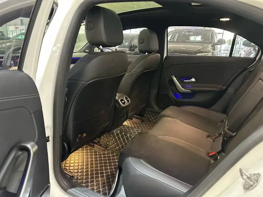2021 Mercedes-Benz A Class 1.3T 163HP L4 7DCT,autocango,china used car exporter,china ev exporter,chinese used car exporter,chinese used ev exporter