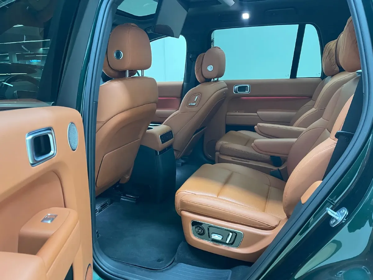 2024 Li L9 Range Extended 154HP REEV 52.3KWH,autocango,china used car exporter,china ev exporter,chinese used car exporter,chinese used ev exporter