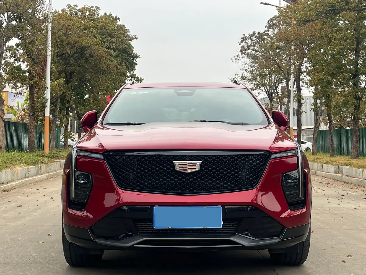 2024 Cadillac XT4 2.0T 237HP L4 9AT,autocango,china used car exporter,china ev exporter,chinese used car exporter,chinese used ev exporter