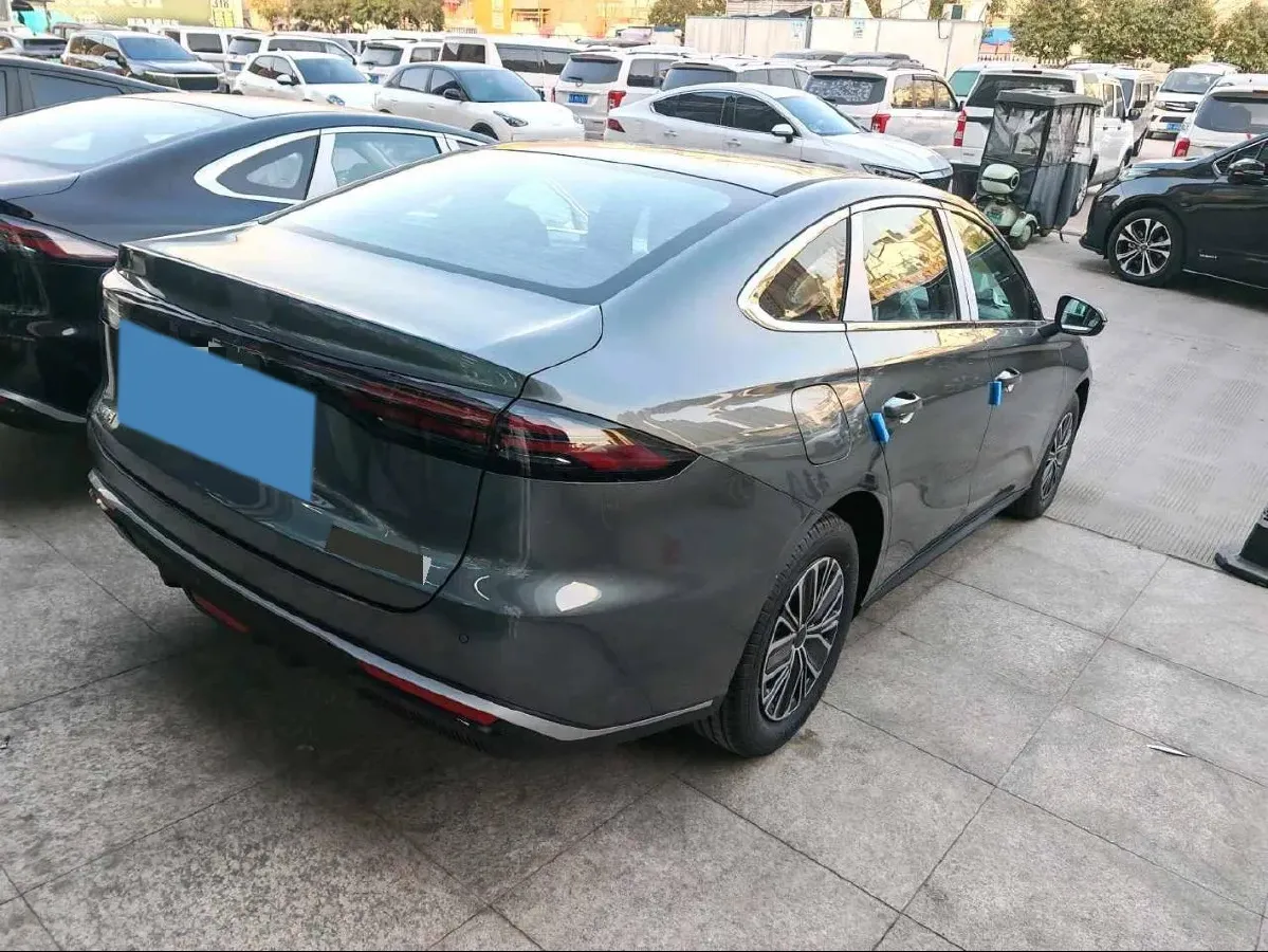 2026 Geely Galaxy Starshine 6 1.5L 112HP L4 1DHT PHEV,autocango,china used car exporter,china ev exporter,chinese used car exporter,chinese used ev exporter