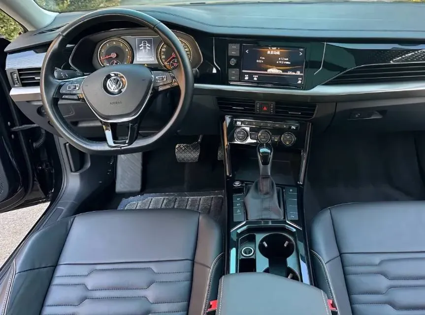 2019 Skoda Kodiak 2.0T 186HP L4 7DCT,autocango,china used car exporter,china ev exporter,chinese used car exporter,chinese used ev exporter