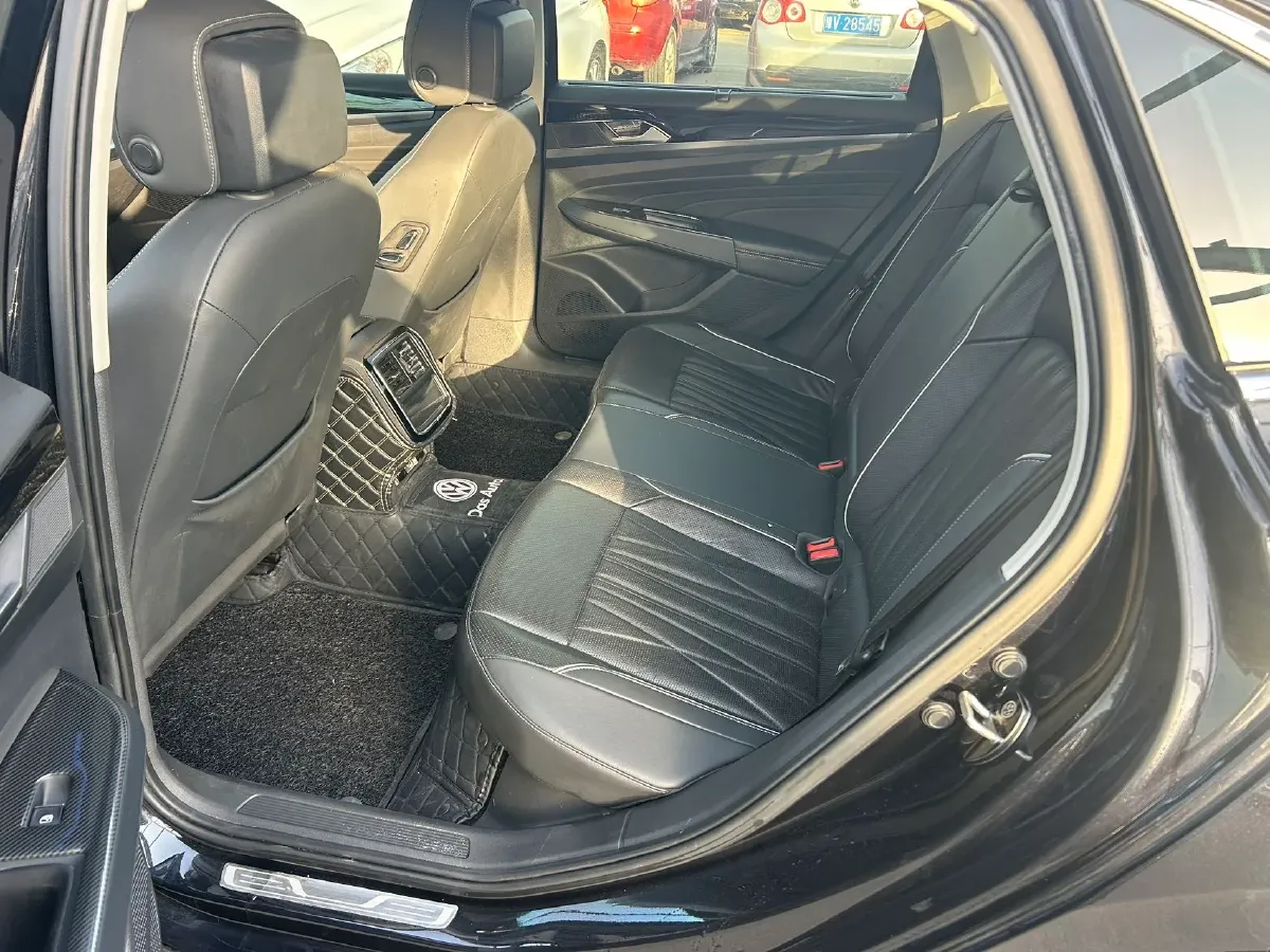 2022 Xpeng P7 BEV 60.2KWH,autocango,china used car exporter,china ev exporter,chinese used car exporter,chinese used ev exporter