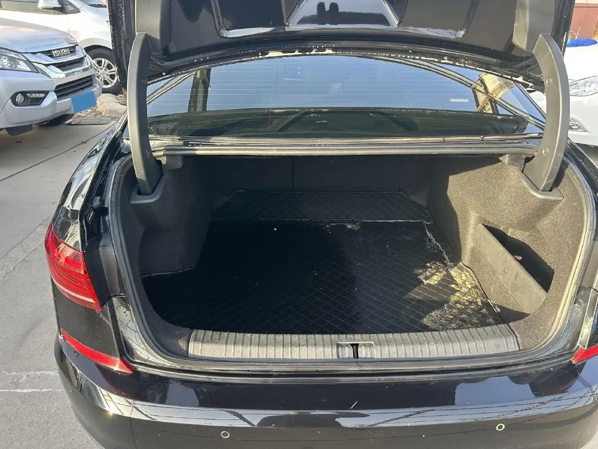 2022 Xpeng P7 BEV 60.2KWH,autocango,china used car exporter,china ev exporter,chinese used car exporter,chinese used ev exporter