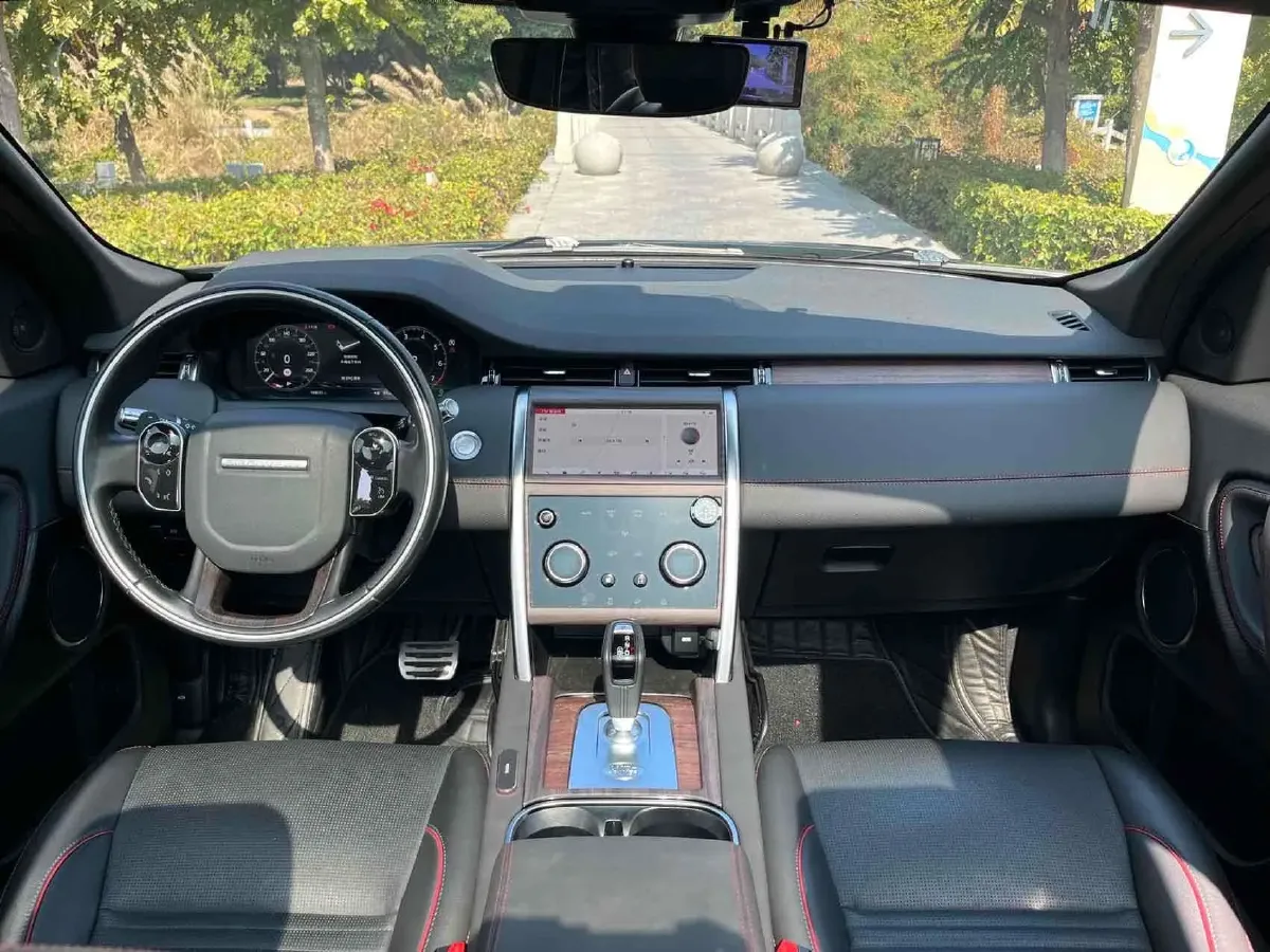 2020 Land Rover Discovery Sport 2.0T 249HP L4 9AT,autocango,china used car exporter,china ev exporter,chinese used car exporter,chinese used ev exporter