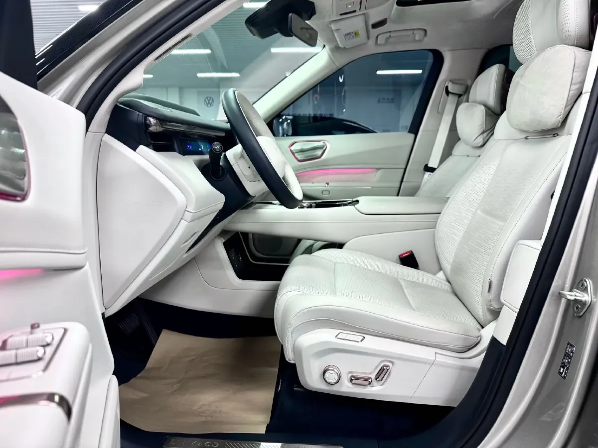 2025 LYNK&CO 900 1.5T 190HP L4 3DHT PHEV 43.3KWH,autocango,china used car exporter,china ev exporter,chinese used car exporter,chinese used ev exporter