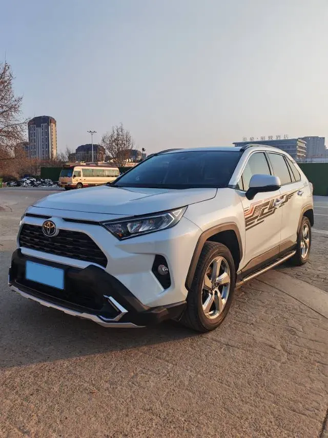 2021 Toyota RAV4 2.0L 171HP L4 CVT,autocango,china used car exporter,china ev exporter,chinese used car exporter,chinese used ev exporter