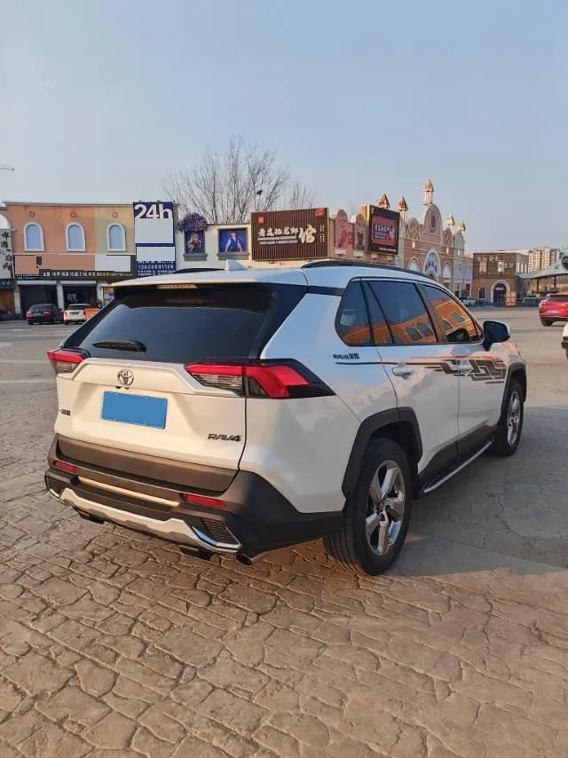 2021 Toyota RAV4 2.0L 171HP L4 CVT,autocango,china used car exporter,china ev exporter,chinese used car exporter,chinese used ev exporter
