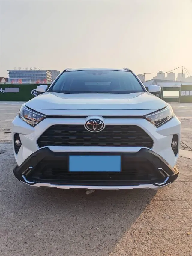 2021 Toyota RAV4 2.0L 171HP L4 CVT,autocango,china used car exporter,china ev exporter,chinese used car exporter,chinese used ev exporter