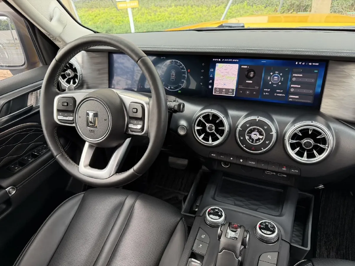 2022 Tank 300 2.0T 227HP L4 8AT,autocango,china used car exporter,china ev exporter,chinese used car exporter,chinese used ev exporter