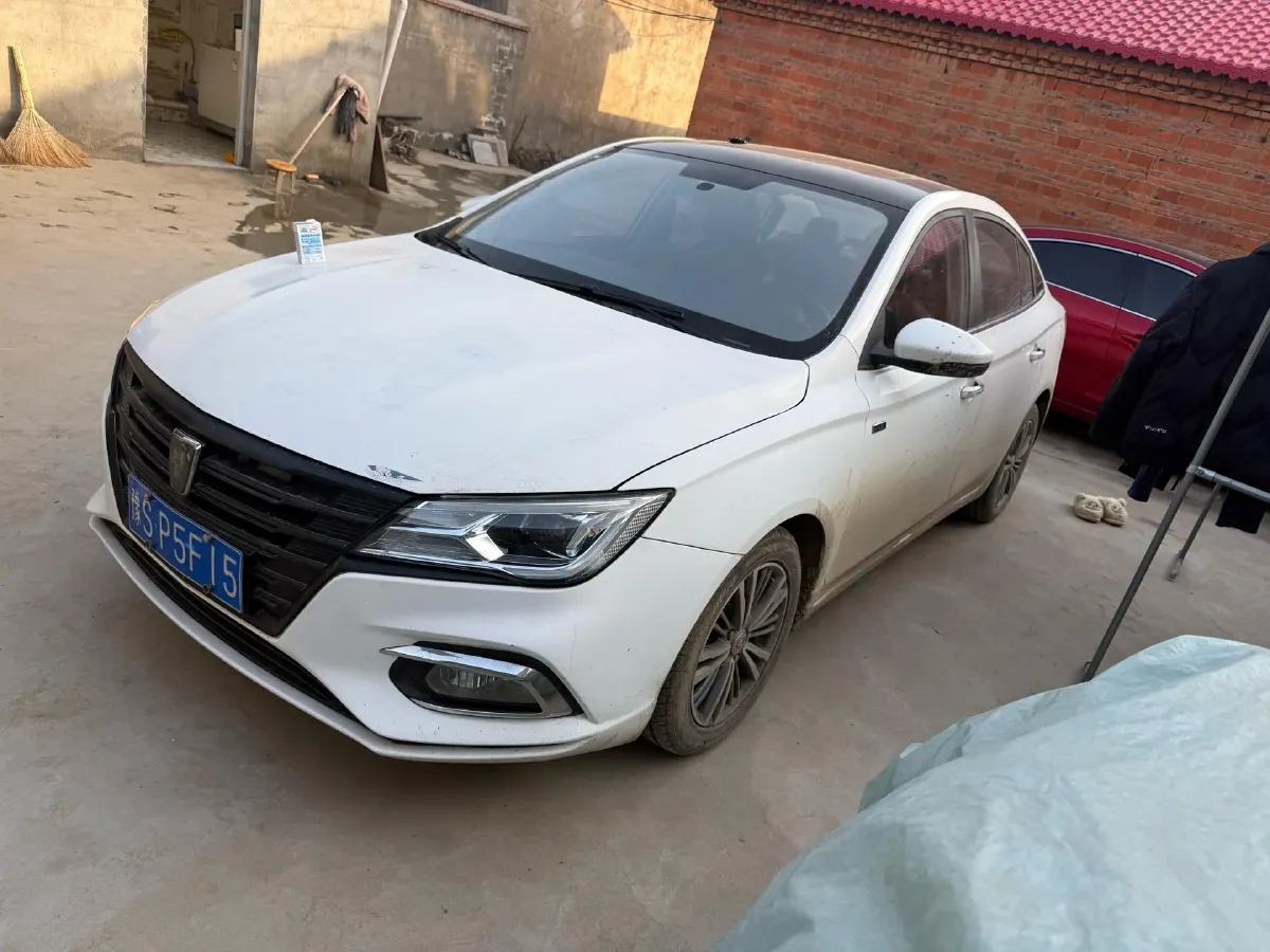 2019 Roewe i5 1.5L 120HP L4 5MT,autocango,china used car exporter,china ev exporter,chinese used car exporter,chinese used ev exporter