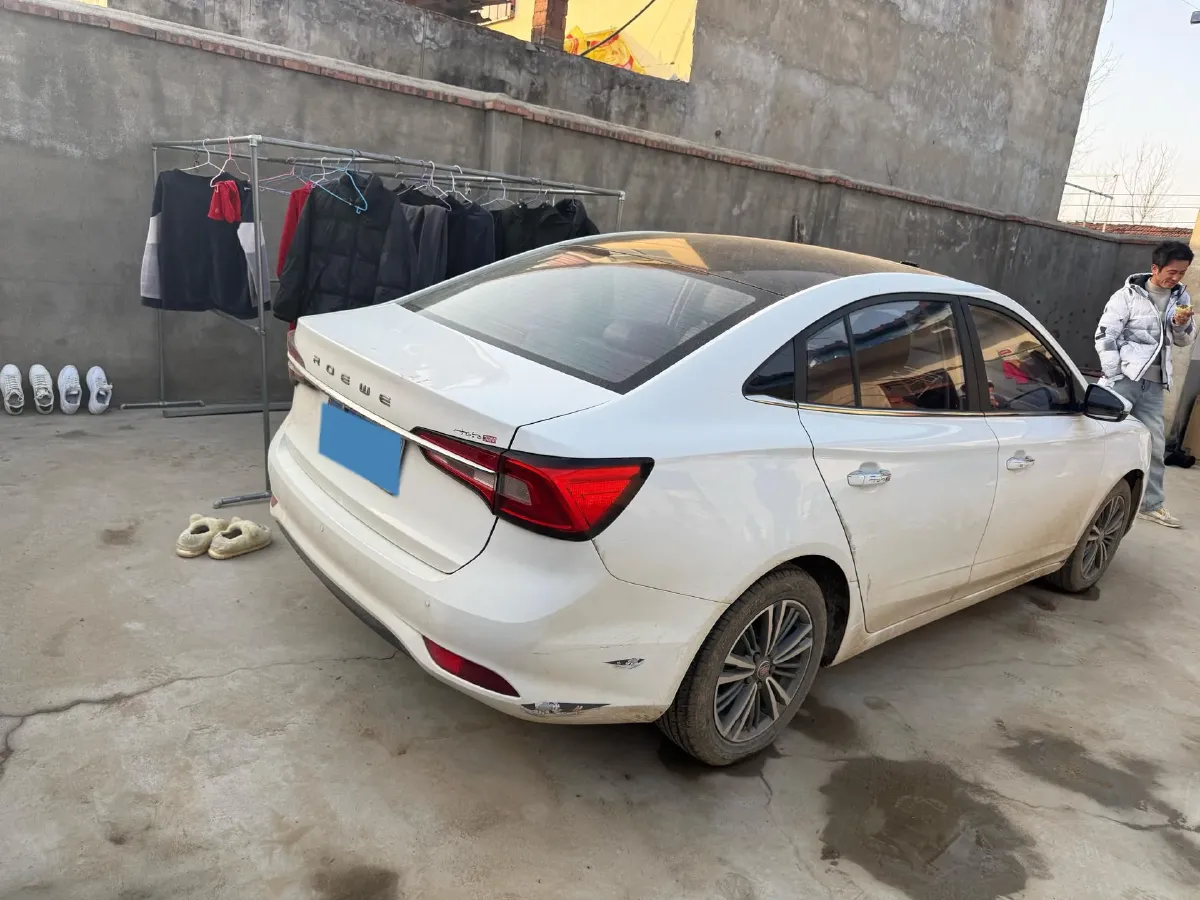 2019 Roewe i5 1.5L 120HP L4 5MT,autocango,china used car exporter,china ev exporter,chinese used car exporter,chinese used ev exporter