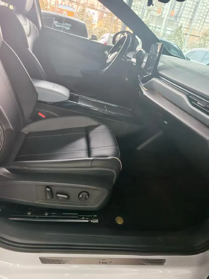 2023 Volkswagen ID.4 X BEV 52.8KWH,autocango,china used car exporter,china ev exporter,chinese used car exporter,chinese used ev exporter