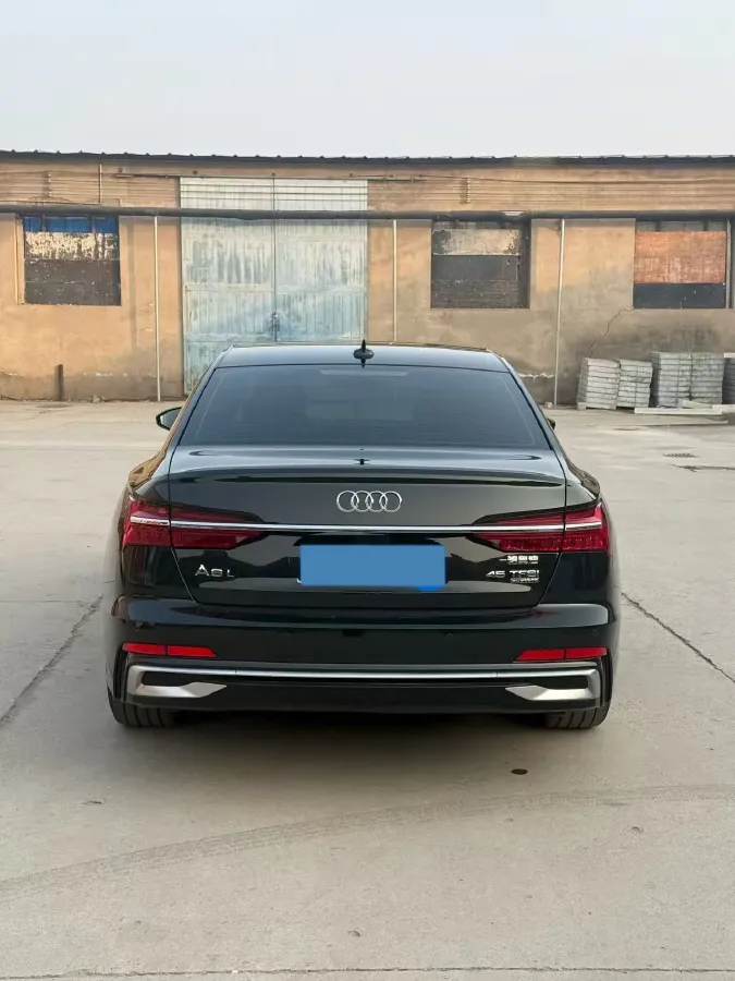 2023 Audi A6L 2.0T 190HP L4 7DCT,autocango,china used car exporter,china ev exporter,chinese used car exporter,chinese used ev exporter