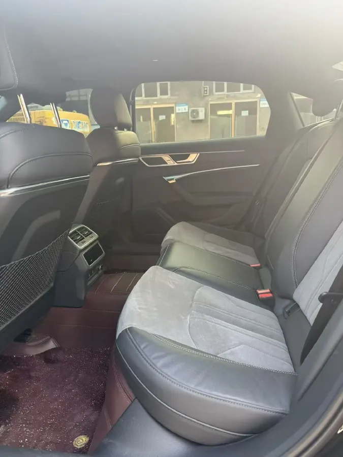 2023 Audi A6L 2.0T 190HP L4 7DCT,autocango,china used car exporter,china ev exporter,chinese used car exporter,chinese used ev exporter