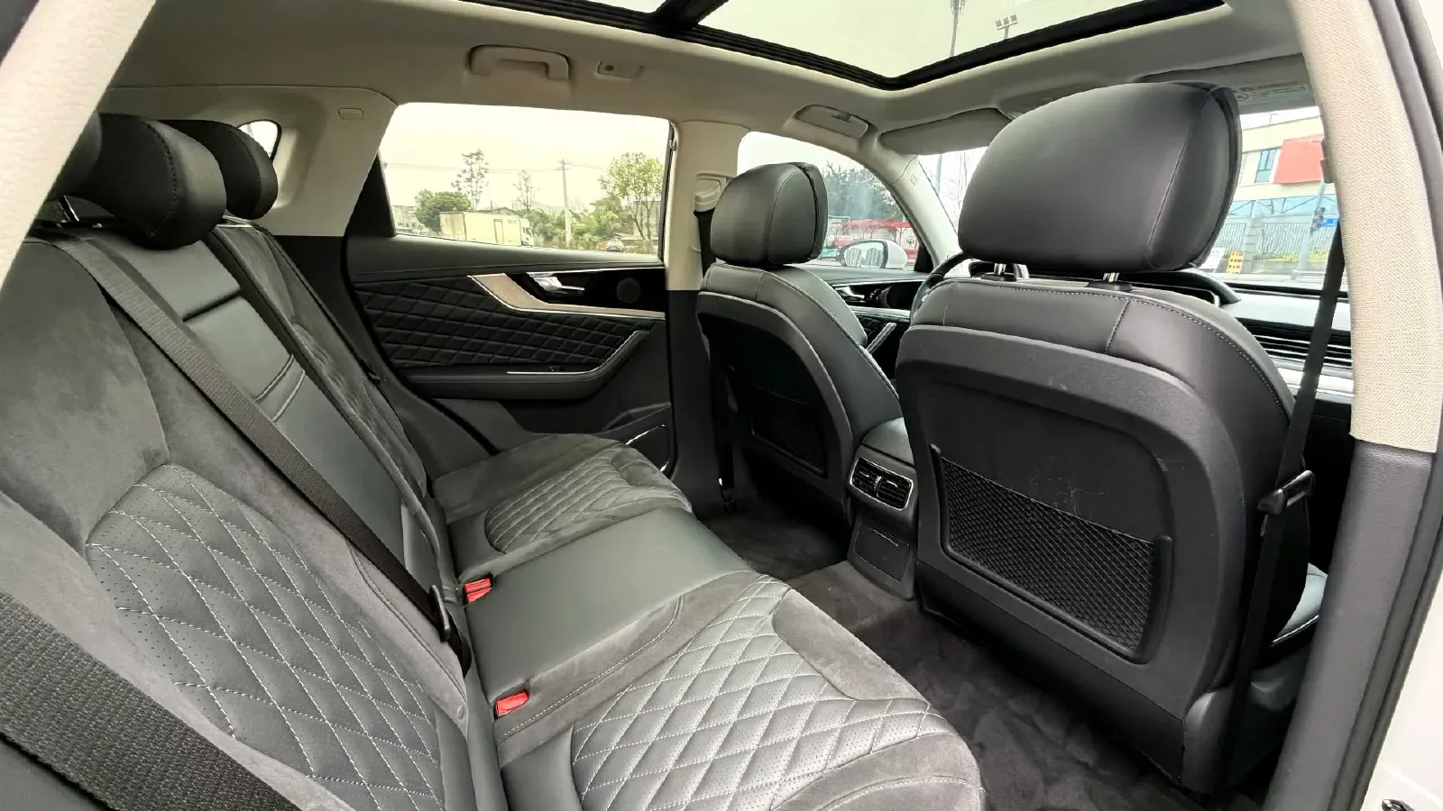 2019 HongQi HS5 2.0T 224HP L4 6AT,autocango,china used car exporter,china ev exporter,chinese used car exporter,chinese used ev exporter