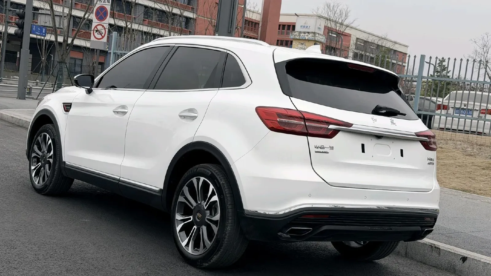 2019 HongQi HS5 2.0T 224HP L4 6AT,autocango,china used car exporter,china ev exporter,chinese used car exporter,chinese used ev exporter