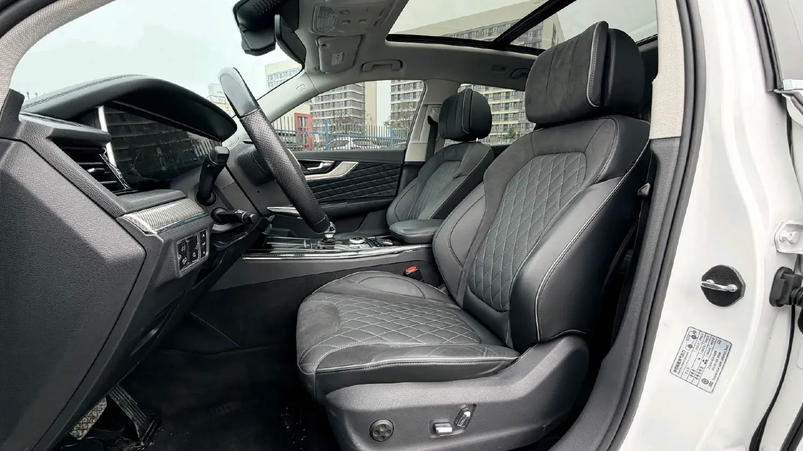 2019 HongQi HS5 2.0T 224HP L4 6AT,autocango,china used car exporter,china ev exporter,chinese used car exporter,chinese used ev exporter