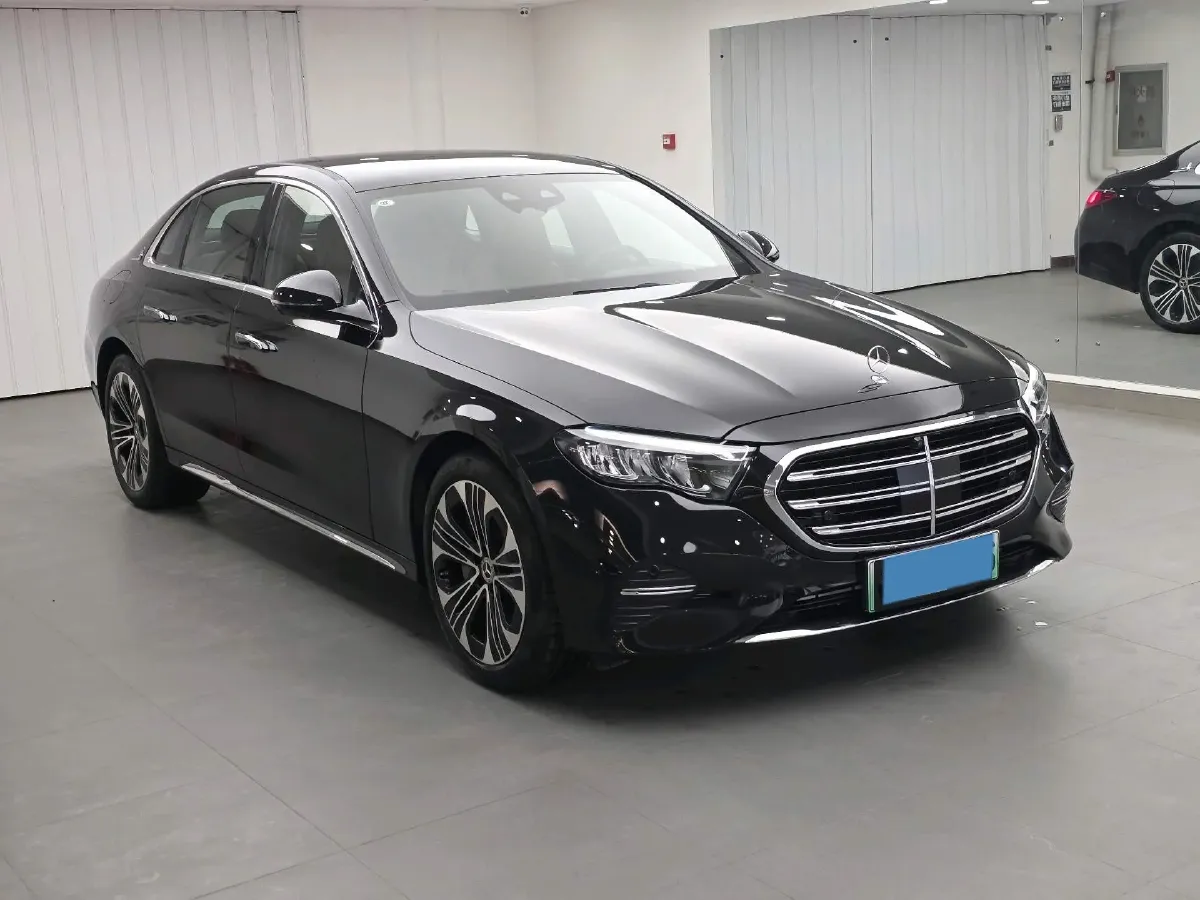 2024 Mercedes-Benz E Class 2.0T 204HP L4 9AT PHEV 25.4KWH,autocango,china used car exporter,china ev exporter,chinese used car exporter,chinese used ev exporter