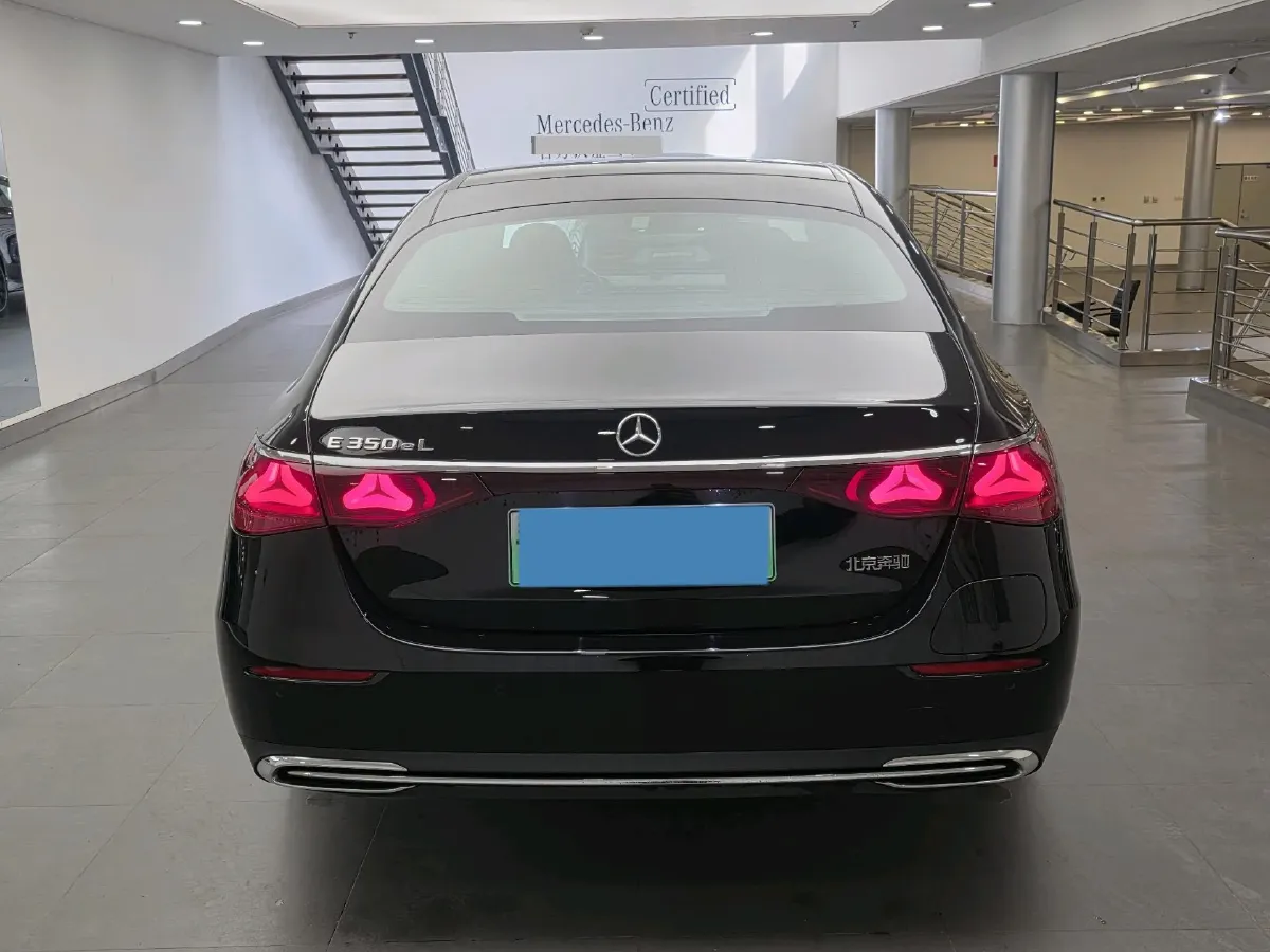 2024 Mercedes-Benz E Class 2.0T 204HP L4 9AT PHEV 25.4KWH,autocango,china used car exporter,china ev exporter,chinese used car exporter,chinese used ev exporter