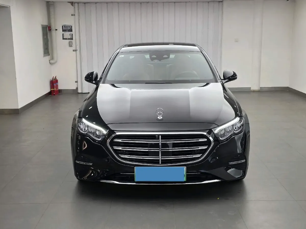 2024 Mercedes-Benz E Class 2.0T 204HP L4 9AT PHEV 25.4KWH,autocango,china used car exporter,china ev exporter,chinese used car exporter,chinese used ev exporter