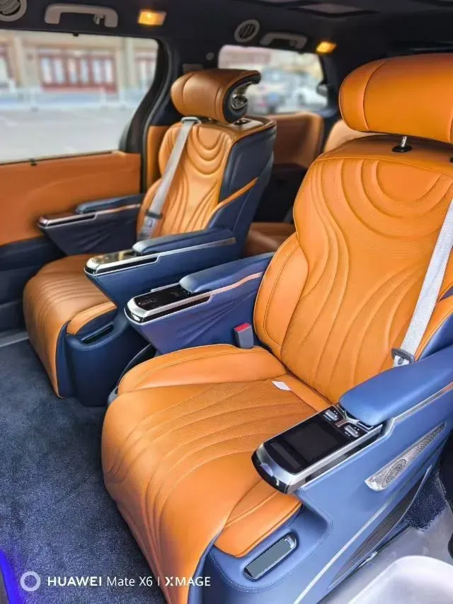 2018 DS 7 1.6T 220HP L4 8AT,autocango,china used car exporter,china ev exporter,chinese used car exporter,chinese used ev exporter