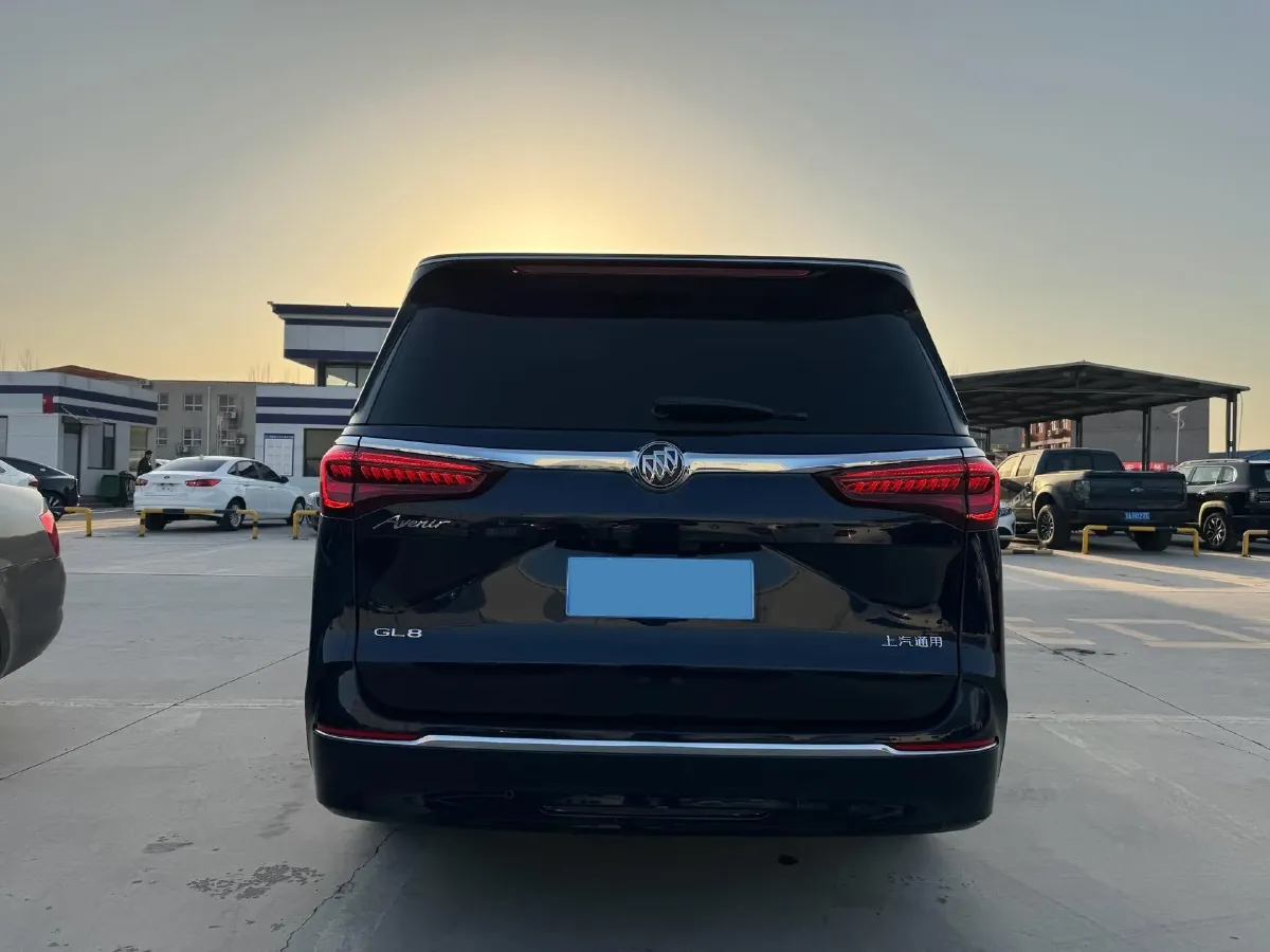 2020 Buick GL8 2.0T 237HP L4 9AT,autocango,china used car exporter,china ev exporter,chinese used car exporter,chinese used ev exporter