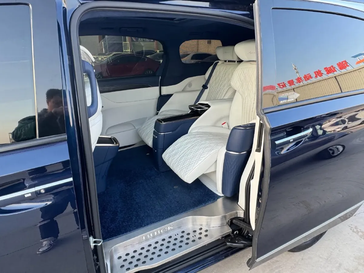 2020 Buick GL8 2.0T 237HP L4 9AT,autocango,china used car exporter,china ev exporter,chinese used car exporter,chinese used ev exporter