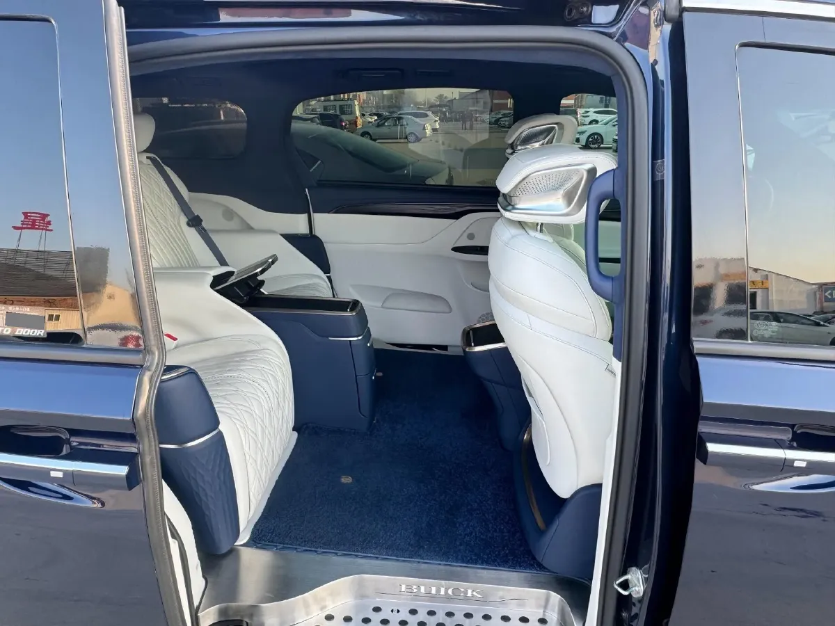 2020 Buick GL8 2.0T 237HP L4 9AT,autocango,china used car exporter,china ev exporter,chinese used car exporter,chinese used ev exporter