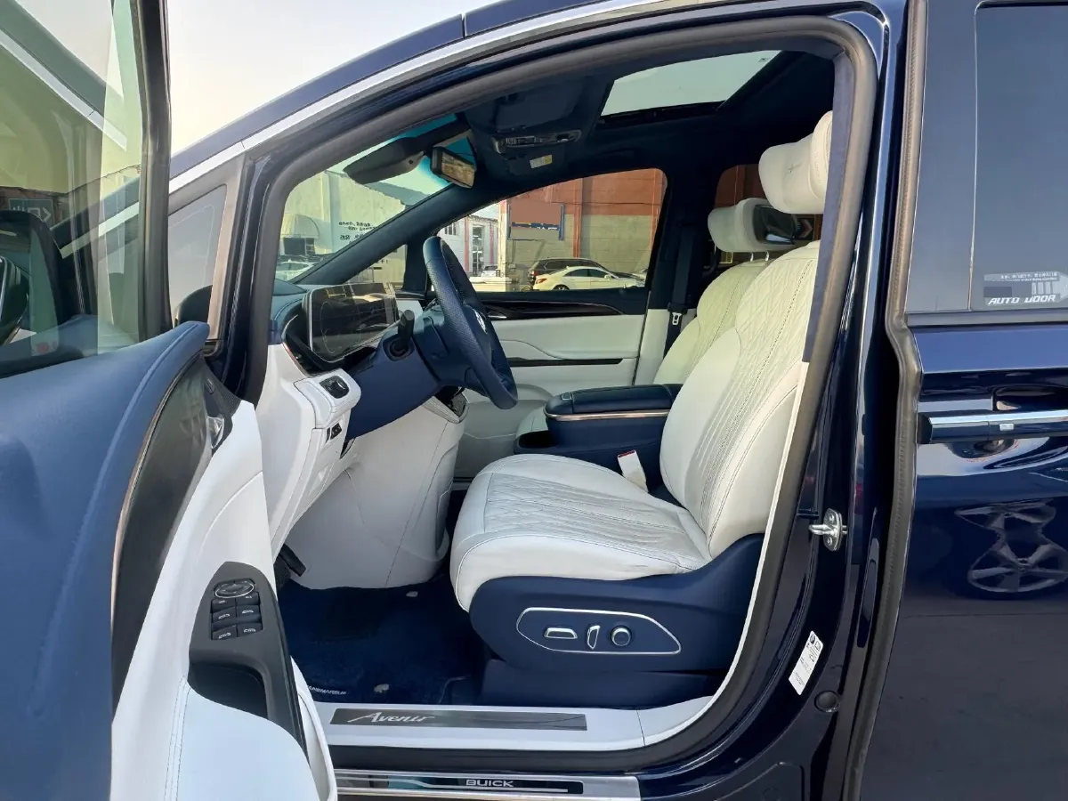 2020 Buick GL8 2.0T 237HP L4 9AT,autocango,china used car exporter,china ev exporter,chinese used car exporter,chinese used ev exporter