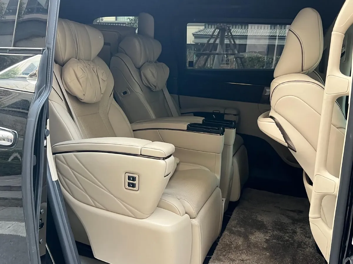 2024 Toyota Alphard 2.5L 190HP L4 E-CVT Hybrid,autocango,china used car exporter,china ev exporter,chinese used car exporter,chinese used ev exporter