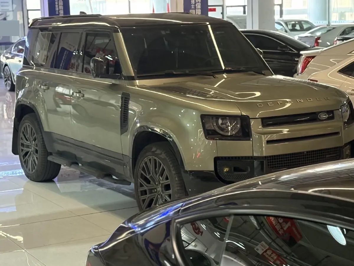 2023 Land Rover Defender 3.0T 400HP L6 8AT,autocango,china used car exporter,china ev exporter,chinese used car exporter,chinese used ev exporter