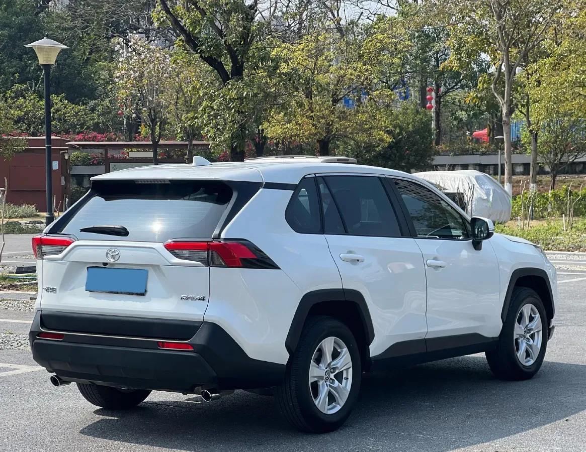 2023 Toyota RAV4 2.0L 171HP L4 CVT,autocango,china used car exporter,china ev exporter,chinese used car exporter,chinese used ev exporter