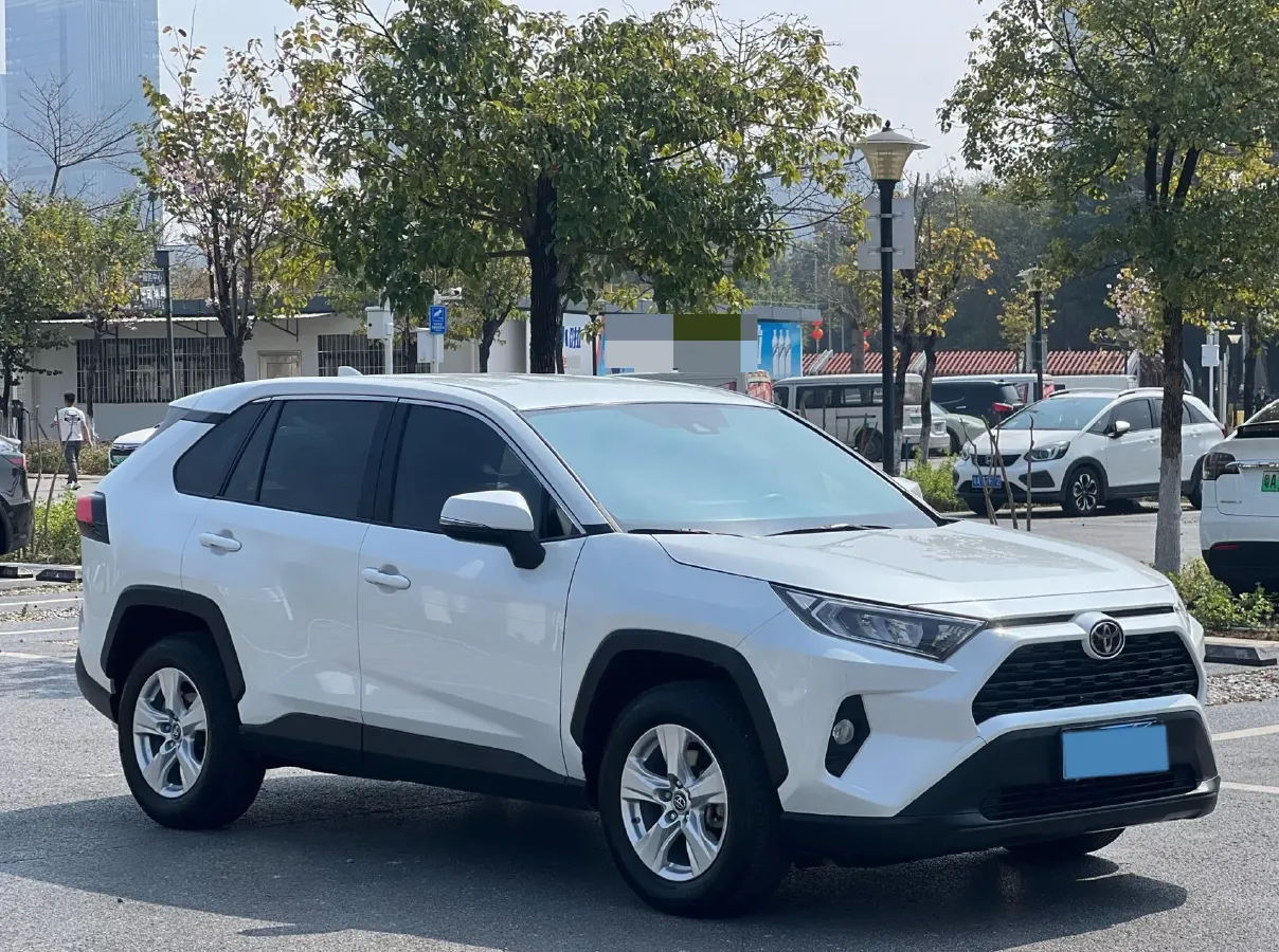 2023 Toyota RAV4 2.0L 171HP L4 CVT,autocango,china used car exporter,china ev exporter,chinese used car exporter,chinese used ev exporter