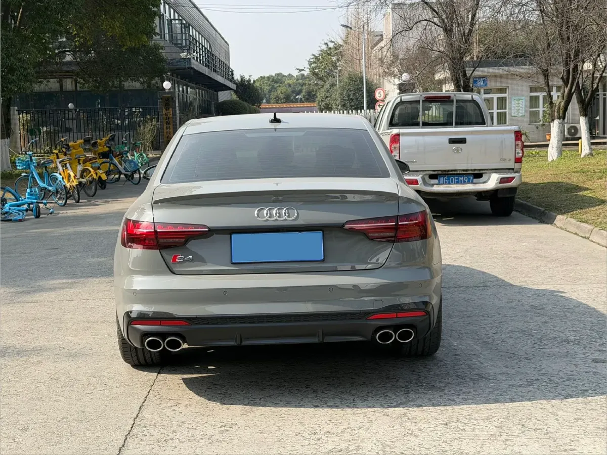 2022 Audi S4 3.0T 354HP V6 8AT,autocango,china used car exporter,china ev exporter,chinese used car exporter,chinese used ev exporter