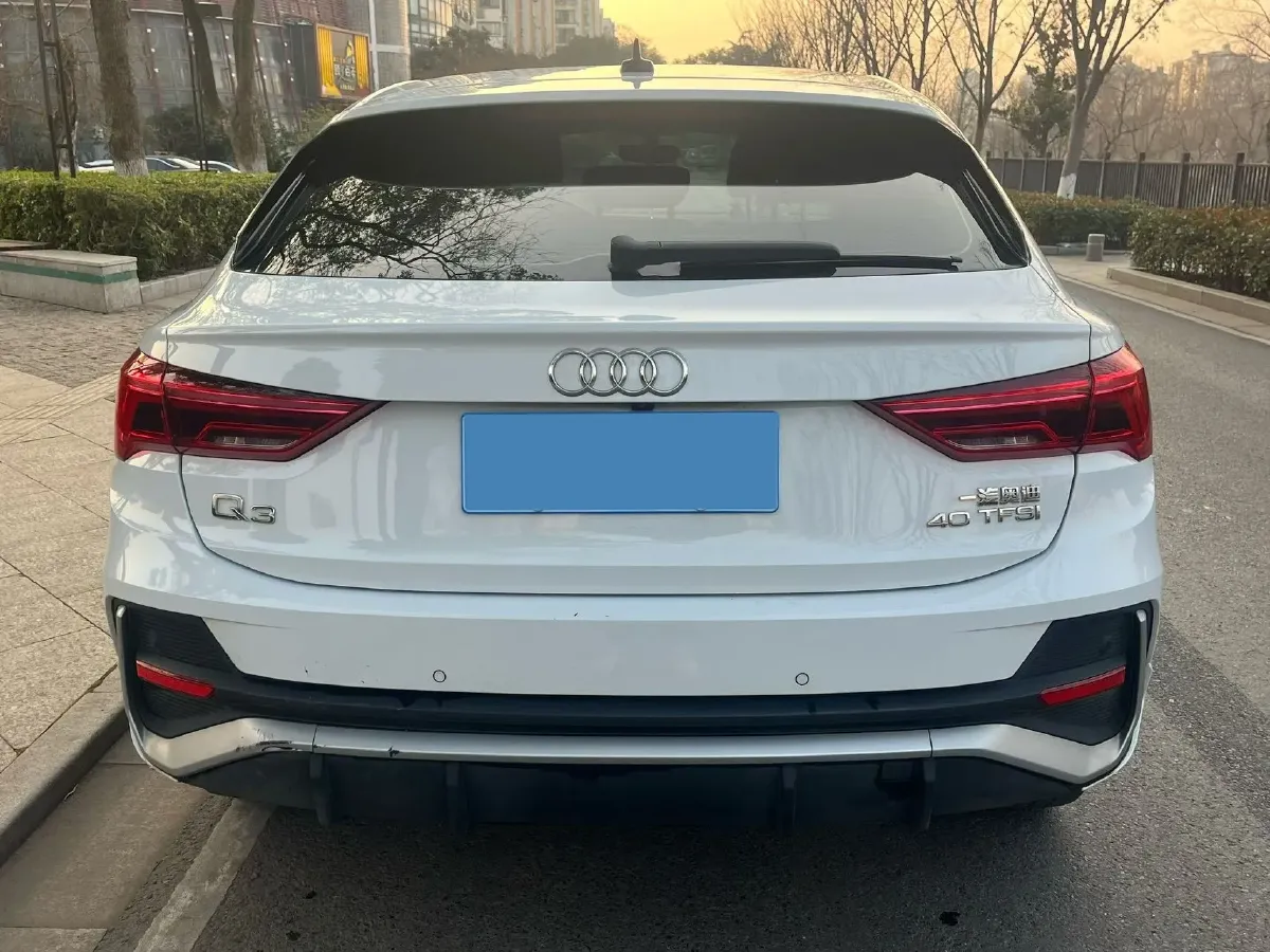 2020 Audi Q3 Sportback 2.0T 186HP L4 7DCT,autocango,china used car exporter,china ev exporter,chinese used car exporter,chinese used ev exporter
