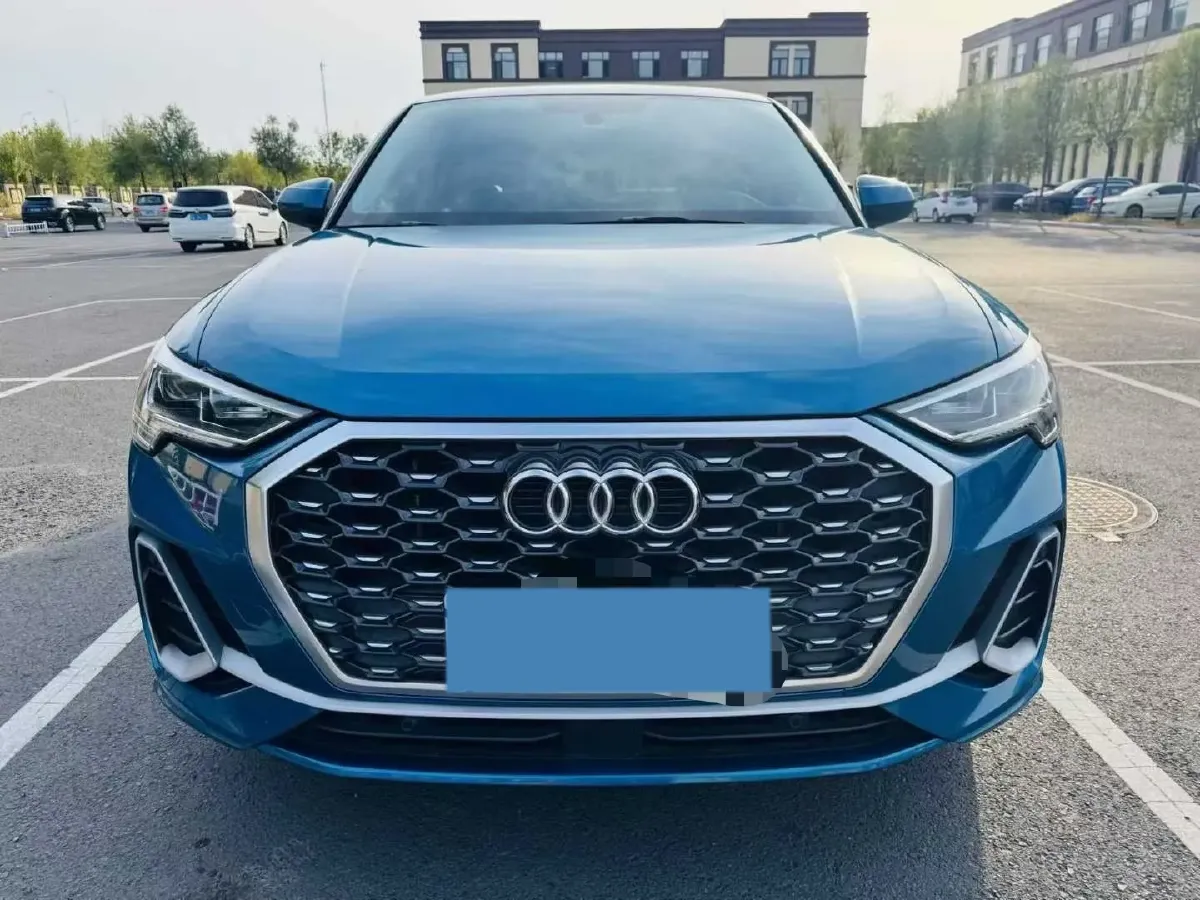 2021 Audi Q3 2.0T 186HP L4 7DCT,autocango,china used car exporter,china ev exporter,chinese used car exporter,chinese used ev exporter