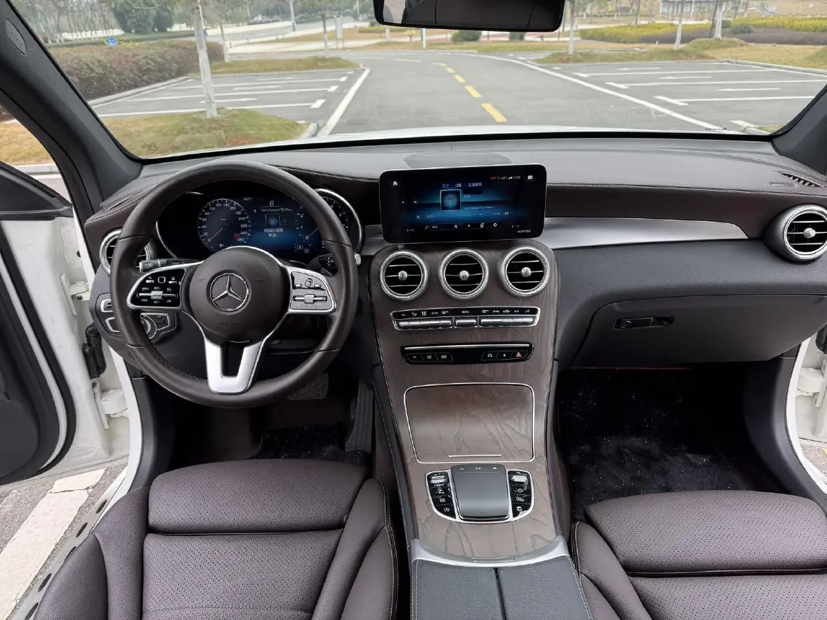 2020 Mercedes-Benz GLC Class 2.0T 197HP L4 9AT,autocango,china used car exporter,china ev exporter,chinese used car exporter,chinese used ev exporter