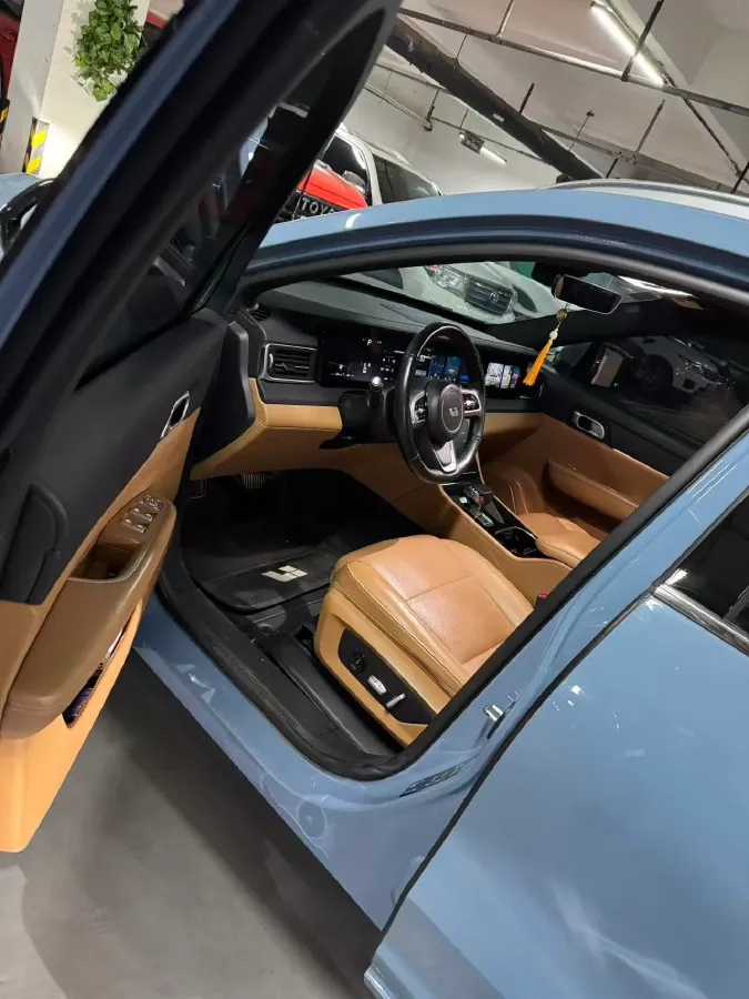 2021 Li ONE Range Extended 131HP REEV 40.5KWH,autocango,china used car exporter,china ev exporter,chinese used car exporter,chinese used ev exporter