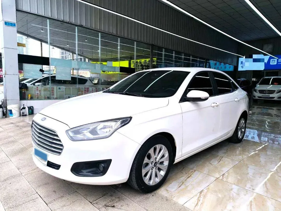 2017 Ford Escort 1.5L 113HP L4 6AT,autocango,china used car exporter,china ev exporter,chinese used car exporter,chinese used ev exporter