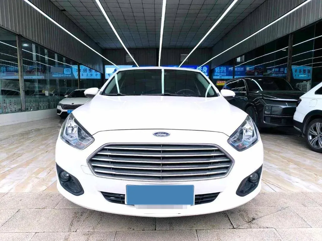 2017 Ford Escort 1.5L 113HP L4 6AT,autocango,china used car exporter,china ev exporter,chinese used car exporter,chinese used ev exporter