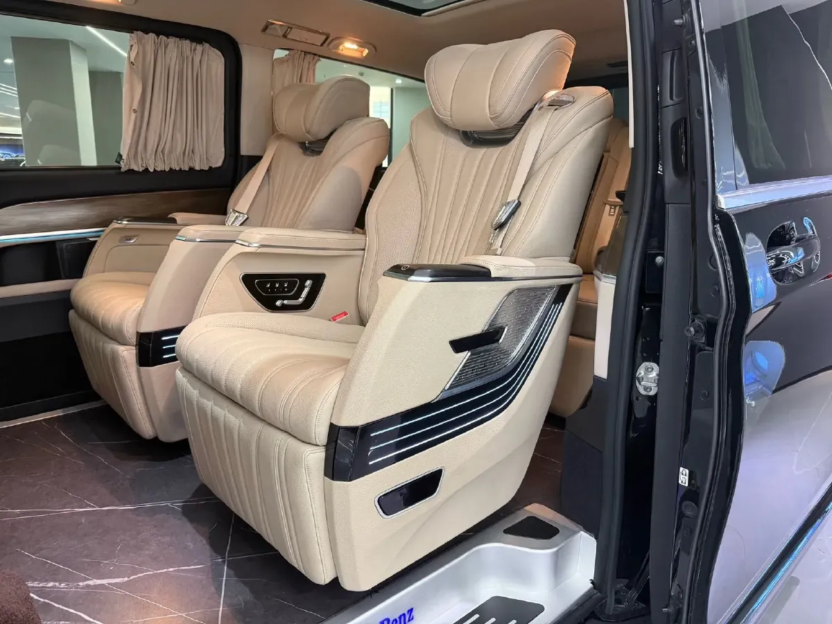 2020 Mercedes-Benz V Class 2.0T 211HP L4 9AT,autocango,china used car exporter,china ev exporter,chinese used car exporter,chinese used ev exporter