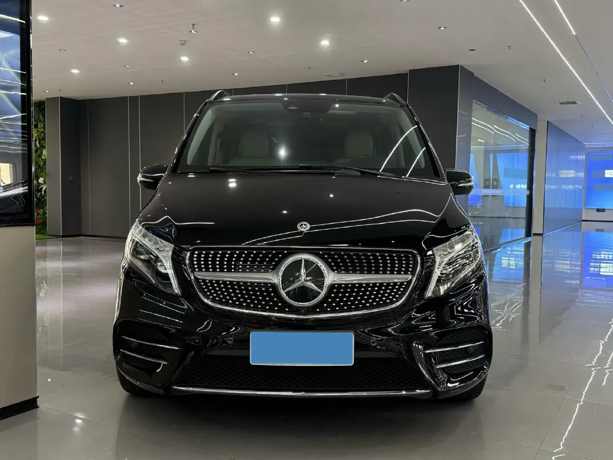 2020 Mercedes-Benz V Class 2.0T 211HP L4 9AT,autocango,china used car exporter,china ev exporter,chinese used car exporter,chinese used ev exporter