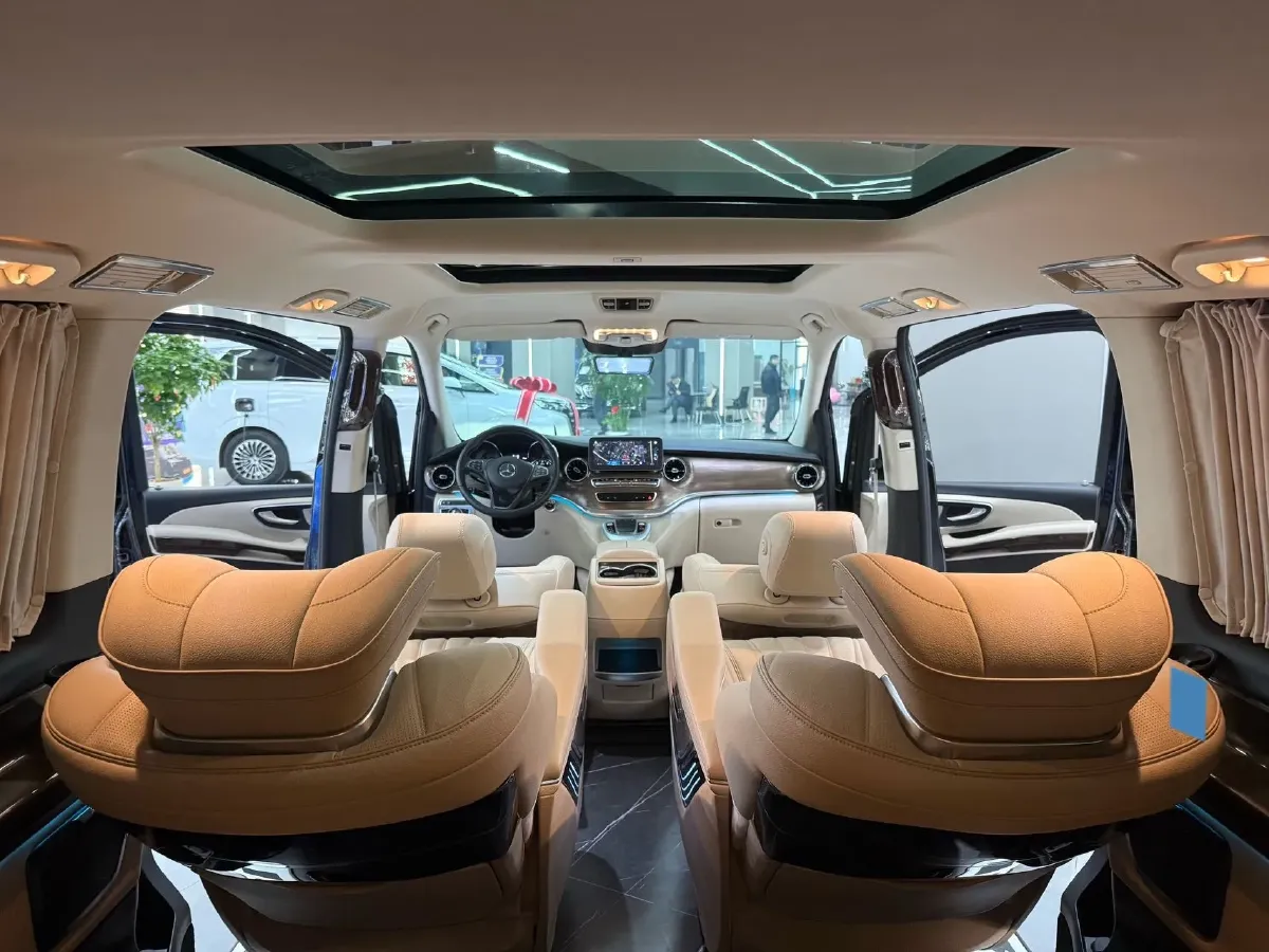 2020 Mercedes-Benz V Class 2.0T 211HP L4 9AT,autocango,china used car exporter,china ev exporter,chinese used car exporter,chinese used ev exporter